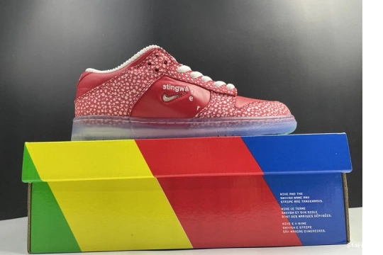 Magic Stingwater Nike Low Dunk DH7650-600 - SB Mushroom 1026